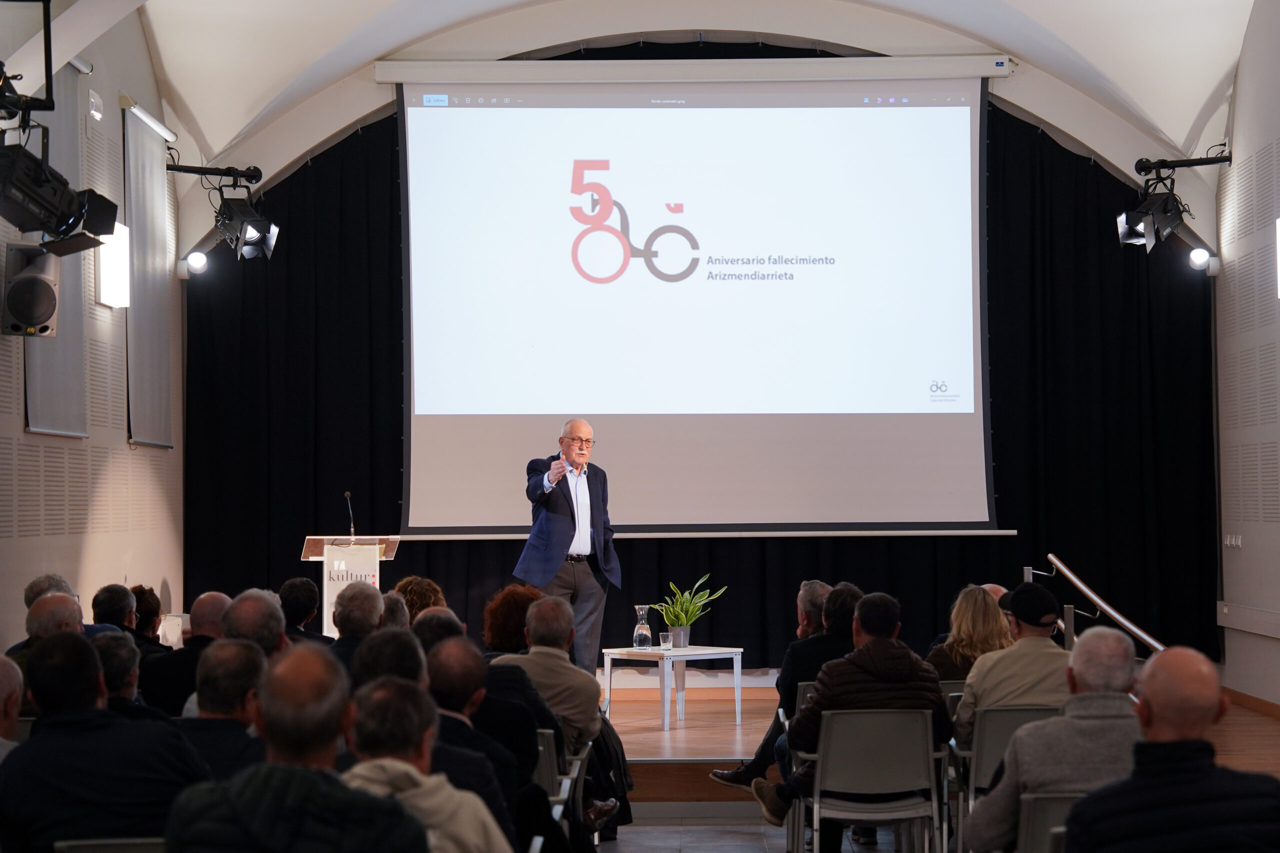 Video conferencia: El cooperativismo ante el espejo: pensar el futuro, aprender del pasado.